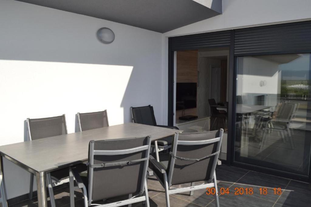 My Paradies - Njivice Penthouse*** Dış mekan fotoğraf