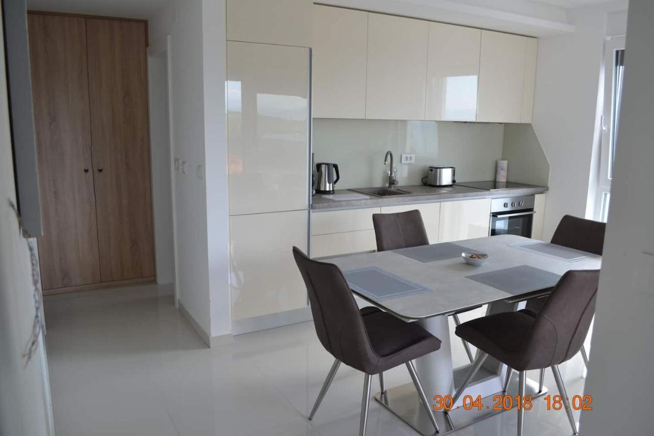 My Paradies - Njivice Penthouse*** Dış mekan fotoğraf